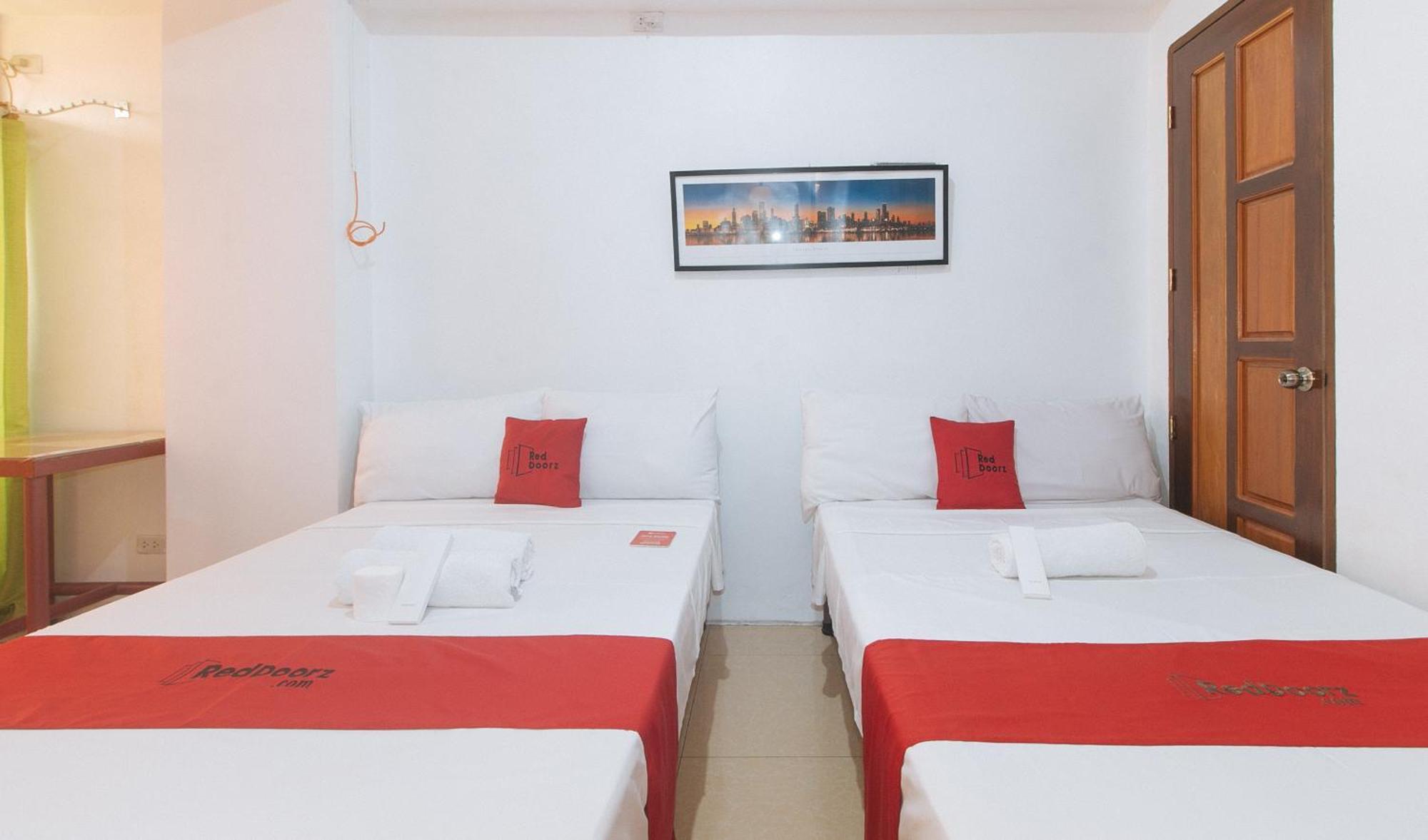 Reddoorz Near Lrt 2 Antipolo Station 호텔 외부 사진