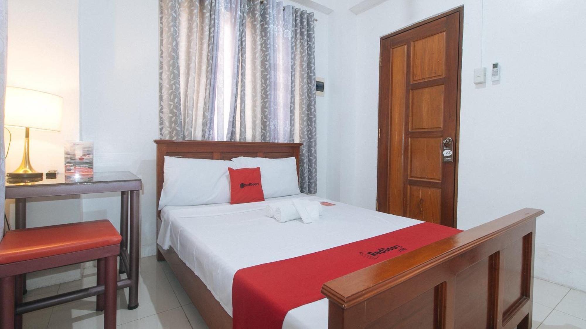 Reddoorz Near Lrt 2 Antipolo Station 호텔 외부 사진