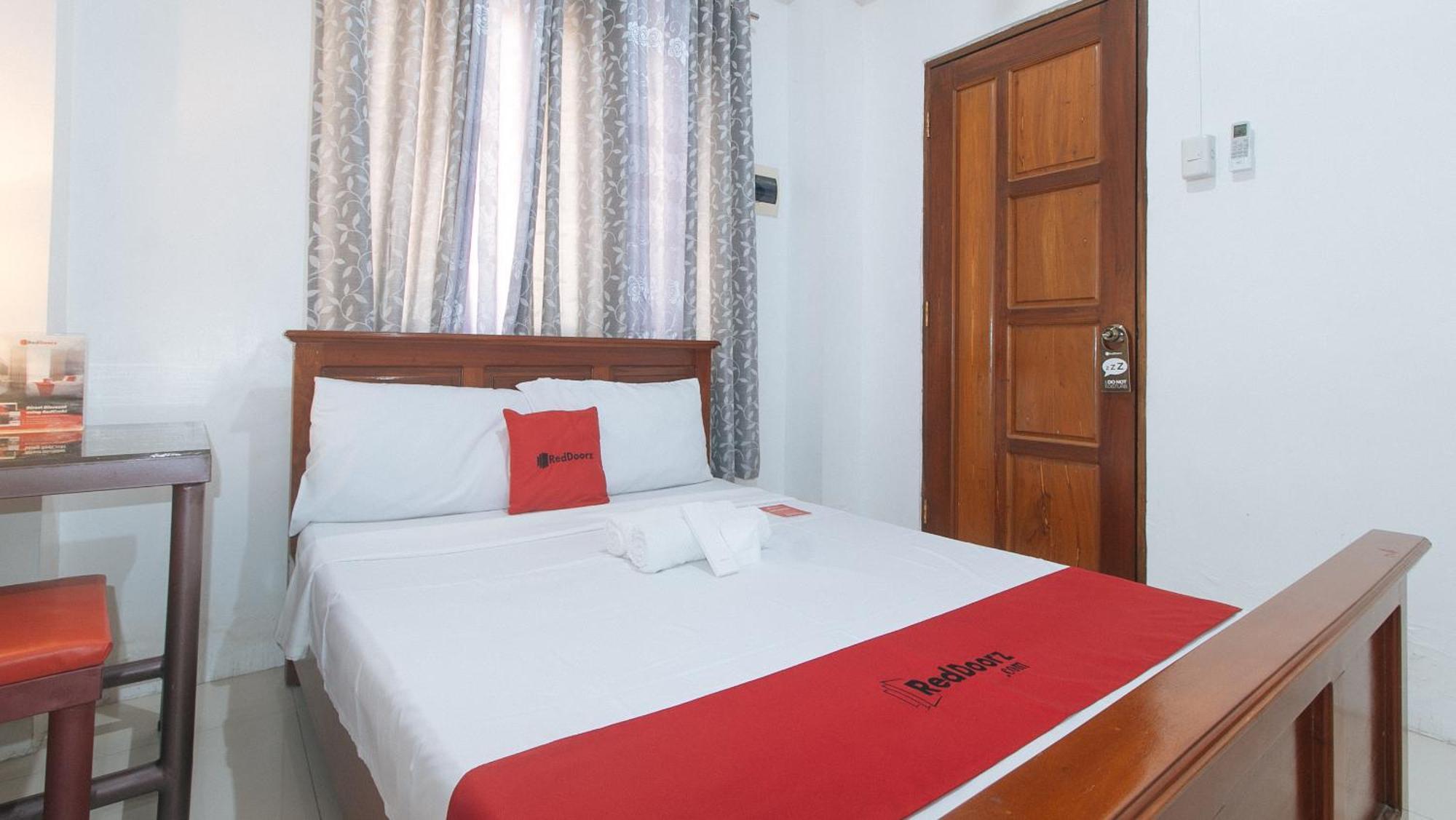 Reddoorz Near Lrt 2 Antipolo Station 호텔 외부 사진